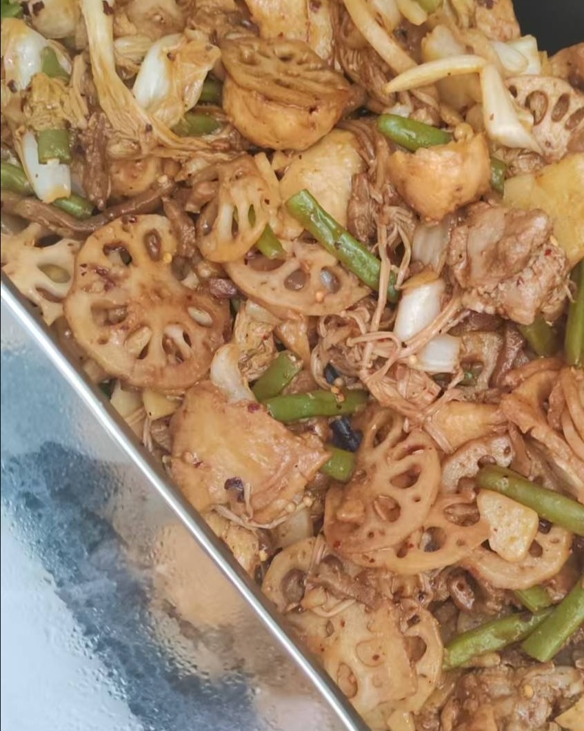 突然想吃麻辣香锅了，那怎么办呢？那就自己动手做吧，毕竟买的不