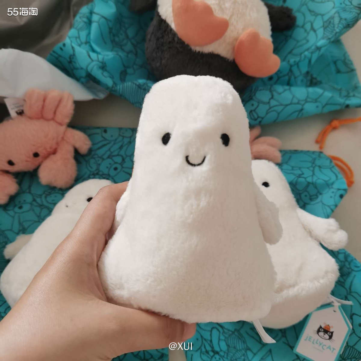 jellycat这个万圣节阿飘去年的货很少，这次看到上新就赶