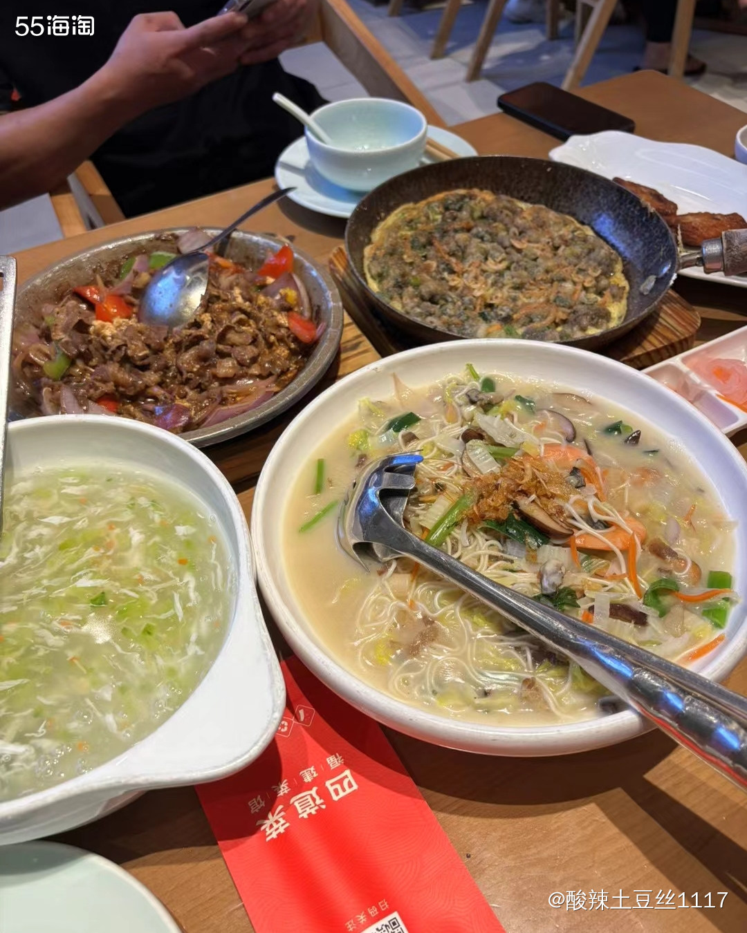 从小生长在海边，所以对海鲜那些很有好感。我们这里这些菜也是根