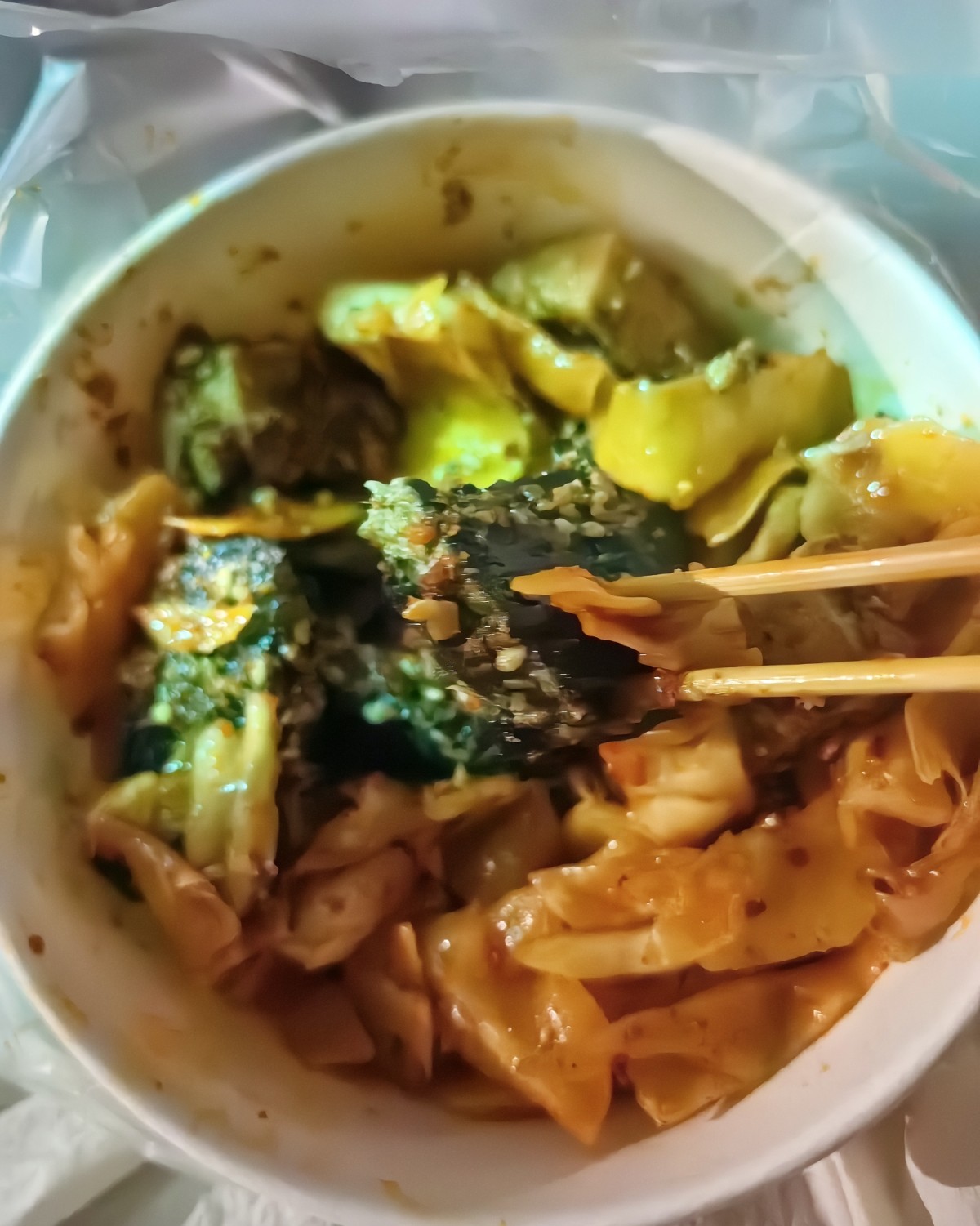 和老公去山里逛了一天。回来去了隔壁市吃了一个汇通面。 汇通面