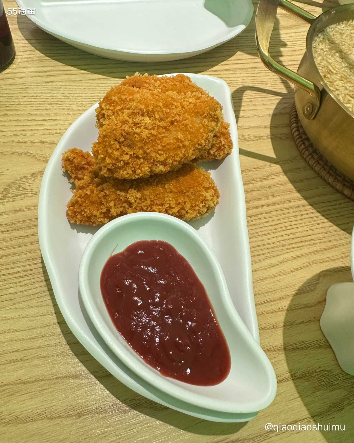 单位旁边新开的一家杭州风味小馆，中午叫上爸妈去尝尝。 点的套
