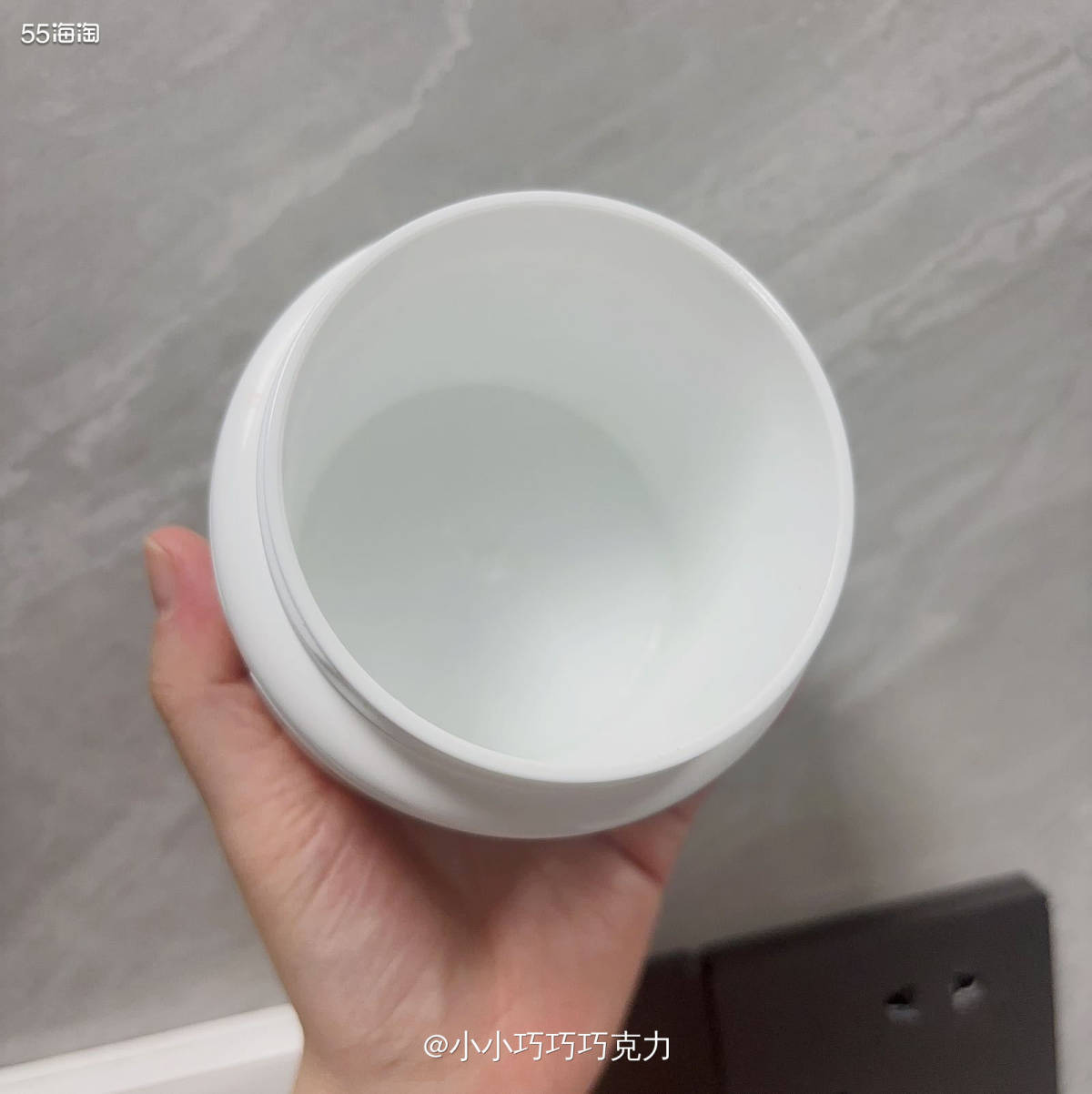 昨晚又有一个新的空瓶啦，我的卸妆膏空瓶了，没买到好价eve卸