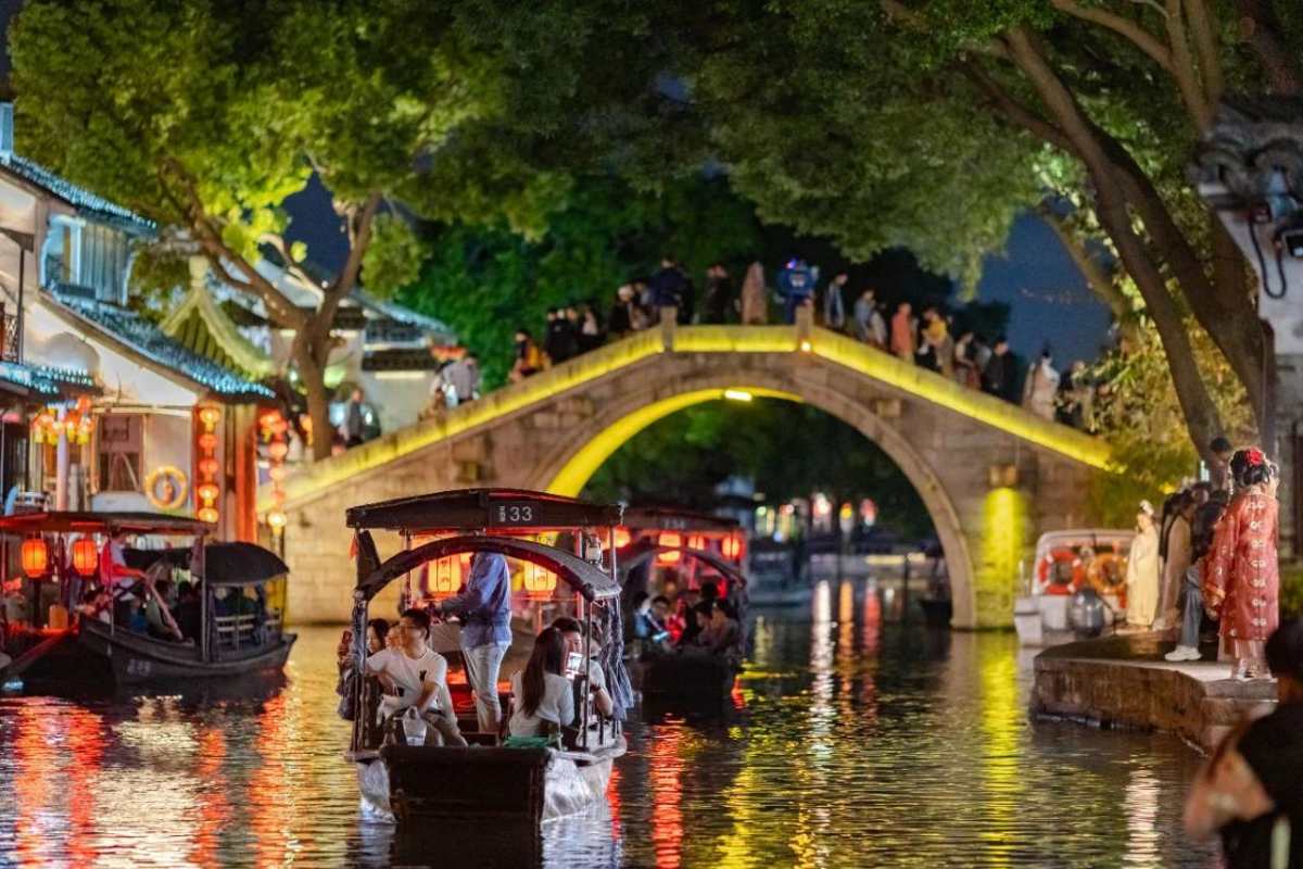 🌸国庆放假7天，小逛一下还是要的，国庆第2天晚上凑个热闹，