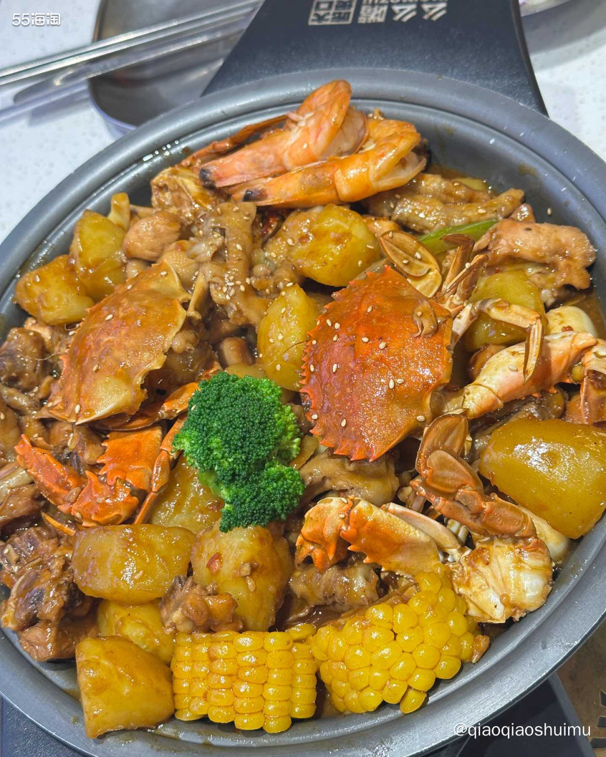 在北京时就很想吃肉蟹煲，没来得及呢就回来了。今天逛商场刚好看