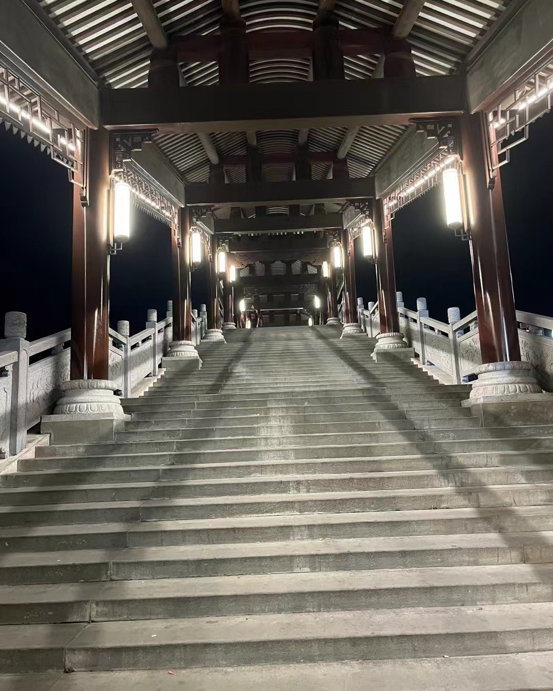 国庆假期去哪都是堵，去哪都是人山人海，想必大家也都一样吧？广