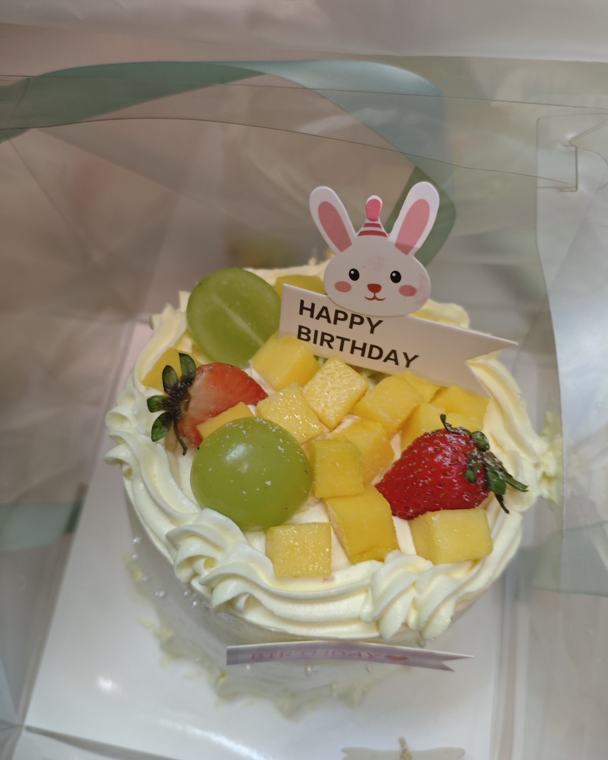 今天是老公生日，虽然没有吃蛋糕的习惯，但是还是要表示一下，买
