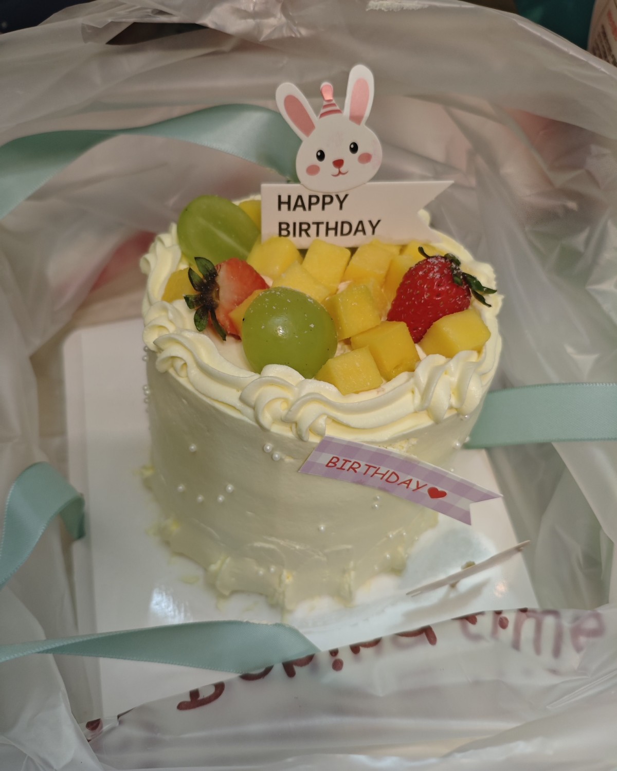 今天是老公生日，虽然没有吃蛋糕的习惯，但是还是要表示一下，买