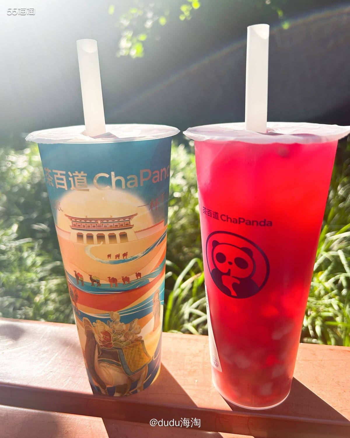 🍭这是前天点的茶百道外卖啦，娃在推车上睡觉，我俩点两杯饮料