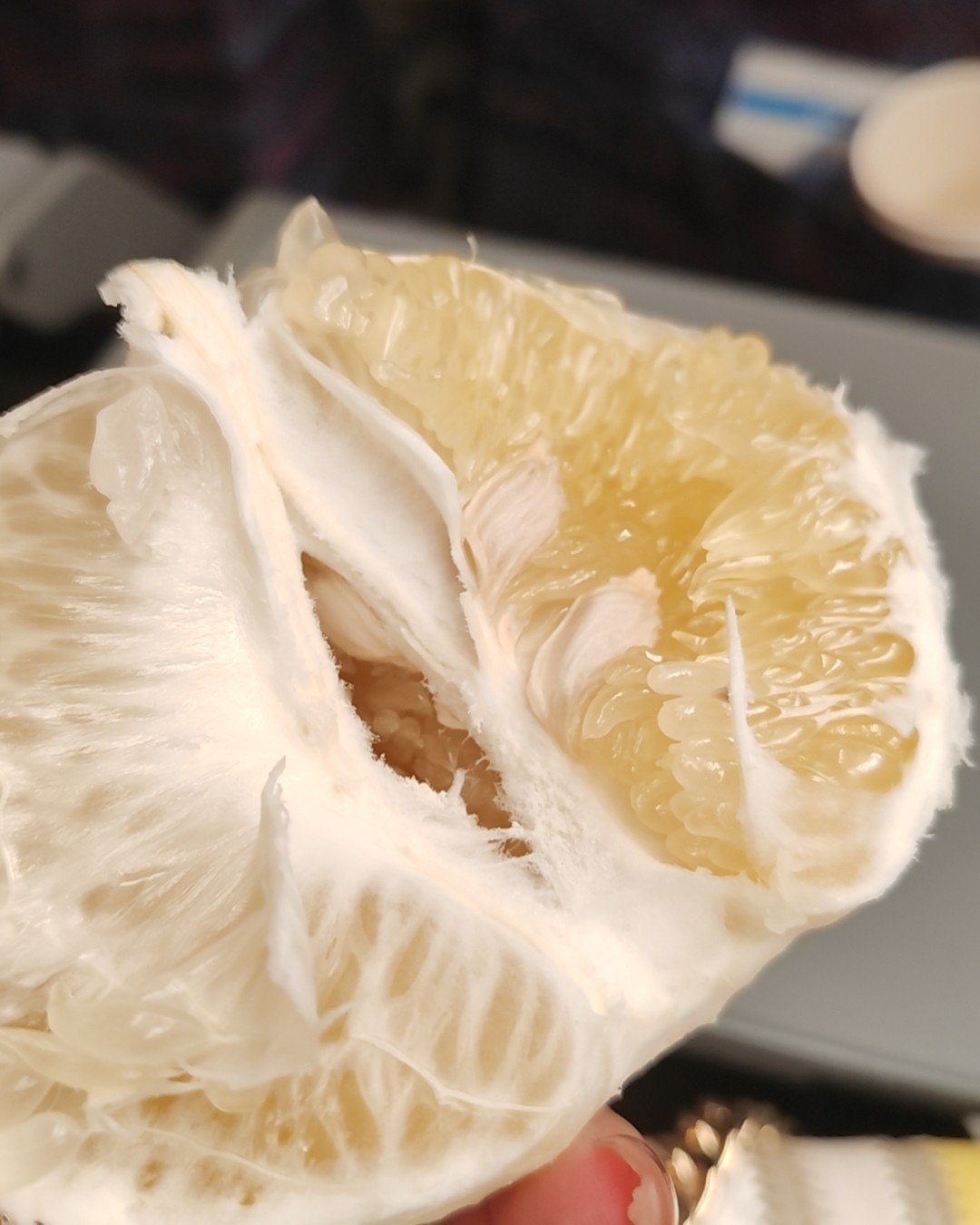 最近有点空闲就约了闺蜜出去玩，订的高铁，害怕路上无聊，加上晚