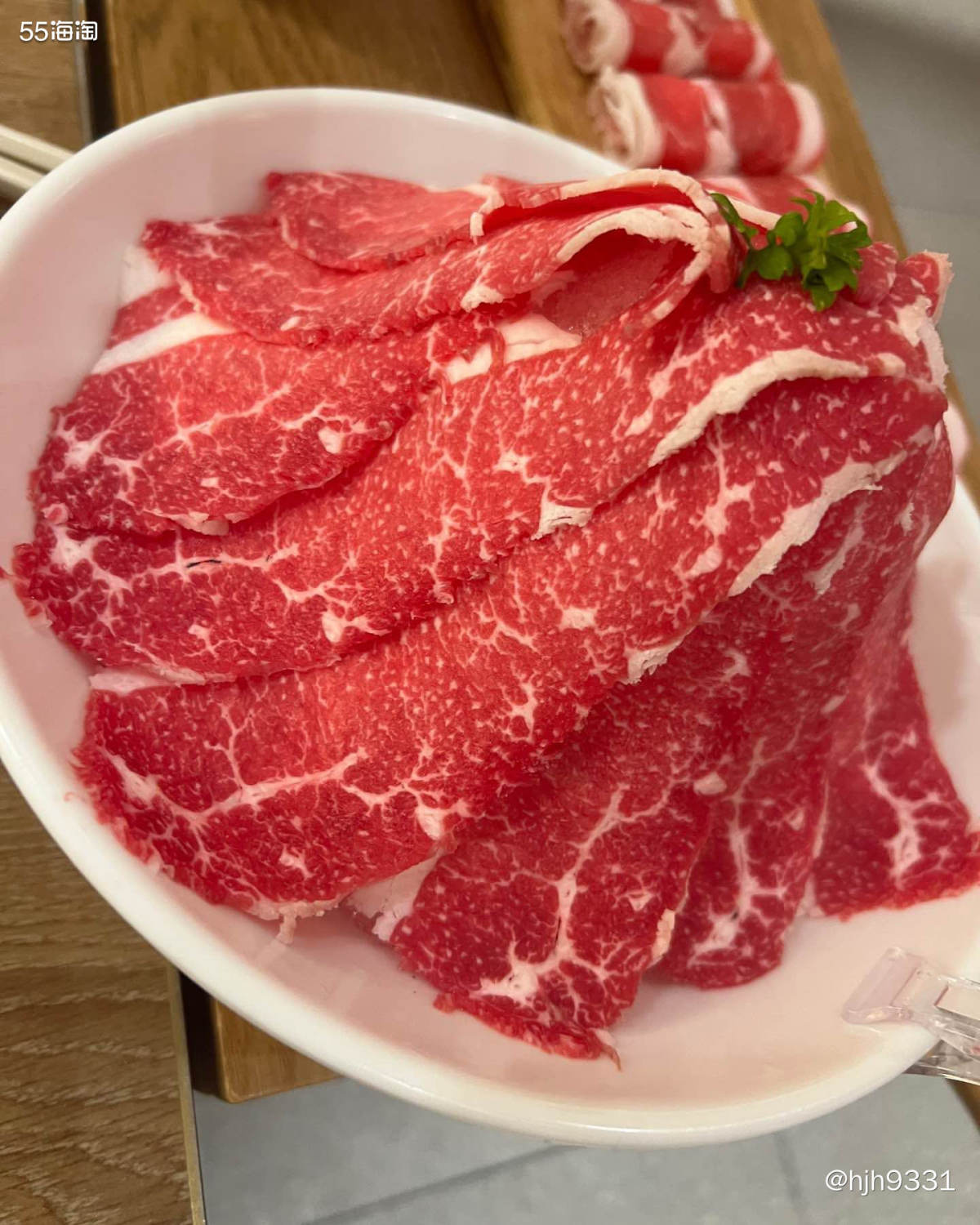 ⭐️昨天中午本来要补个觉，被某人电话吵醒了，让我陪他去吃个饭