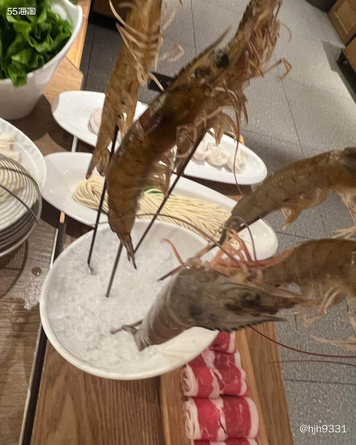 ⭐️昨天中午本来要补个觉，被某人电话吵醒了，让我陪他去吃个饭