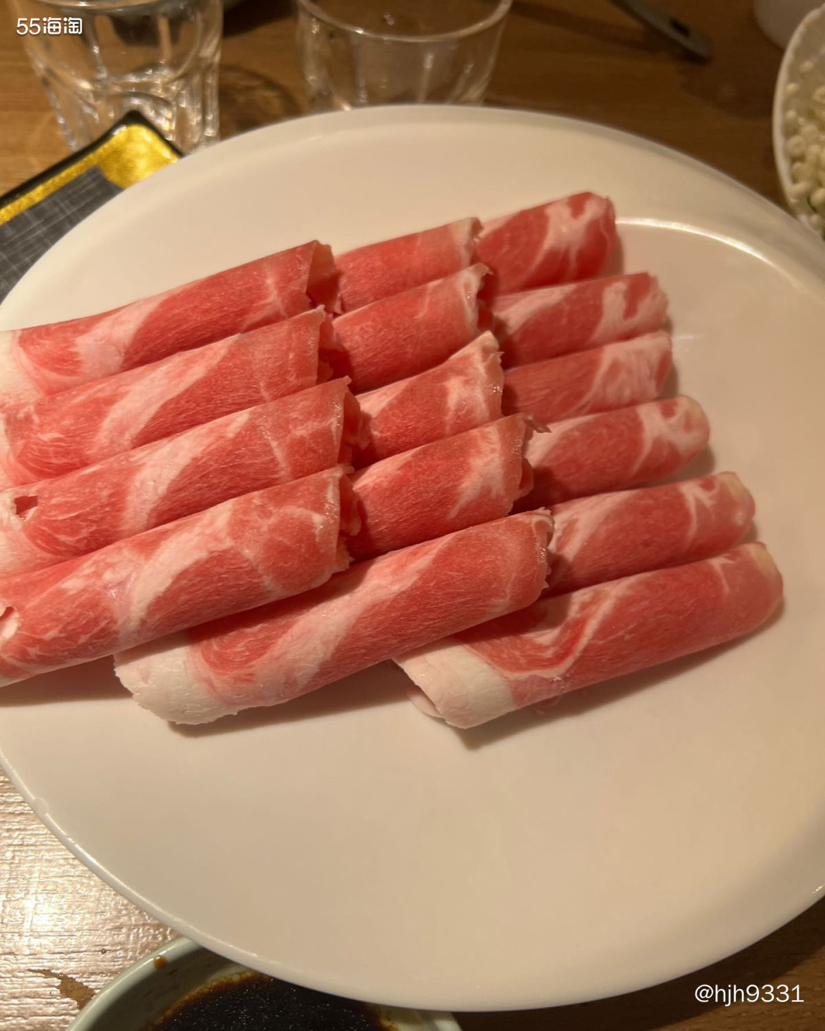 ⭐️昨天中午本来要补个觉，被某人电话吵醒了，让我陪他去吃个饭
