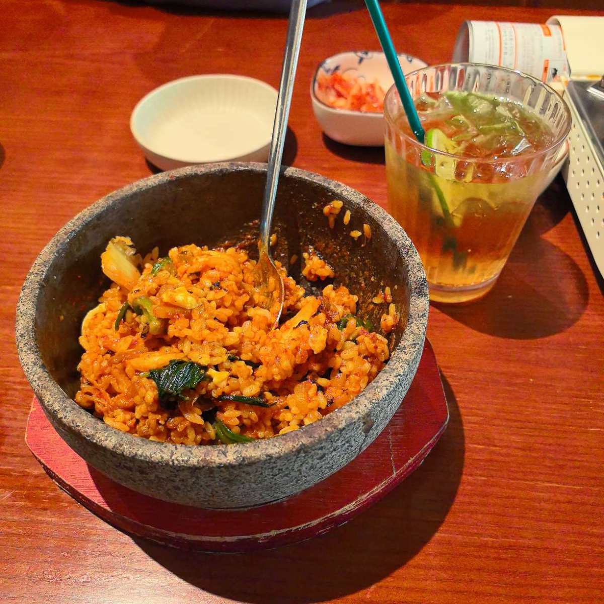 这个店让我感觉我是冤大头 这个叫什么有机谷物侍养牛肉泡菜石锅