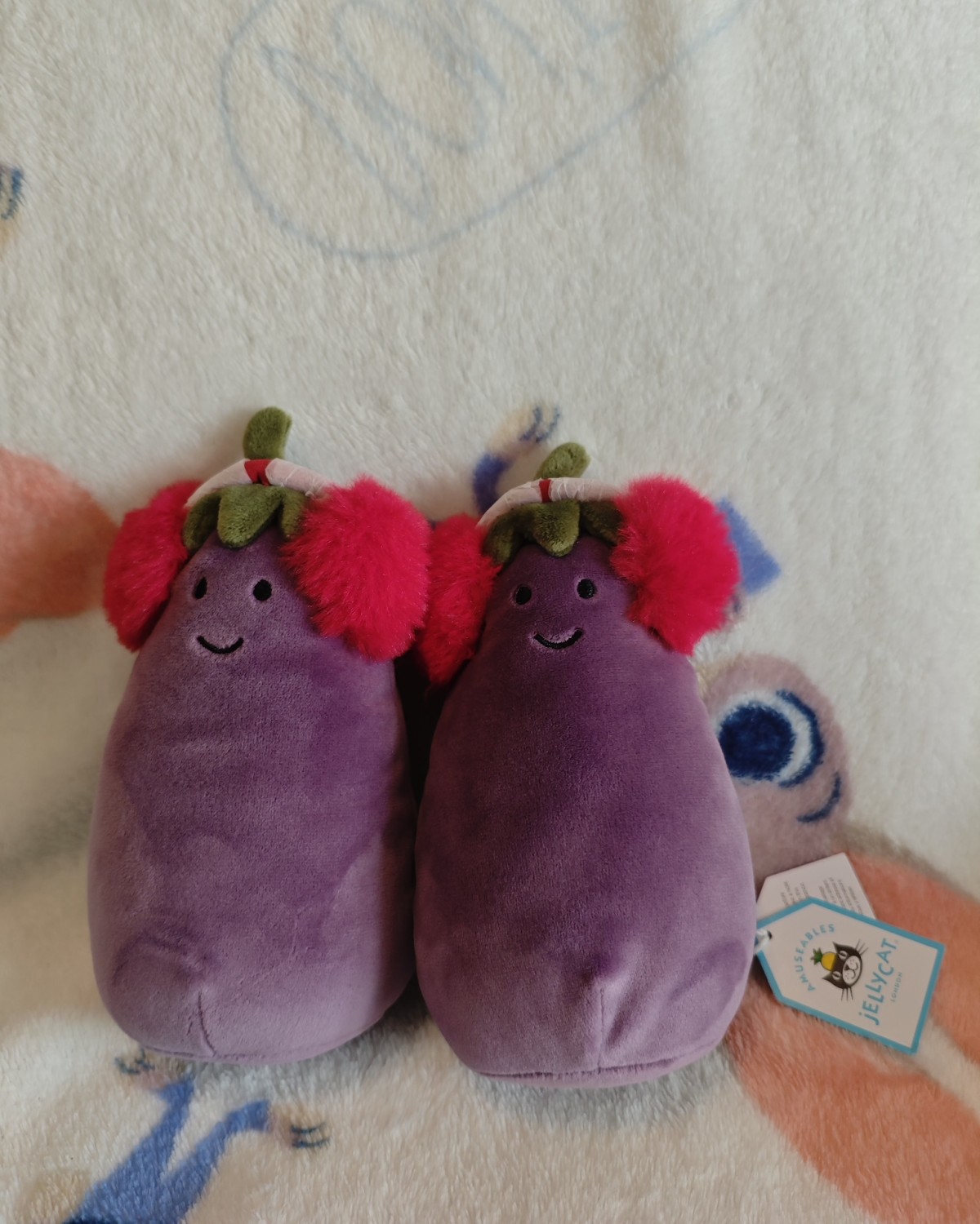 昨天到了我一箱jellycat，这是久违的官网没有砍单的品，