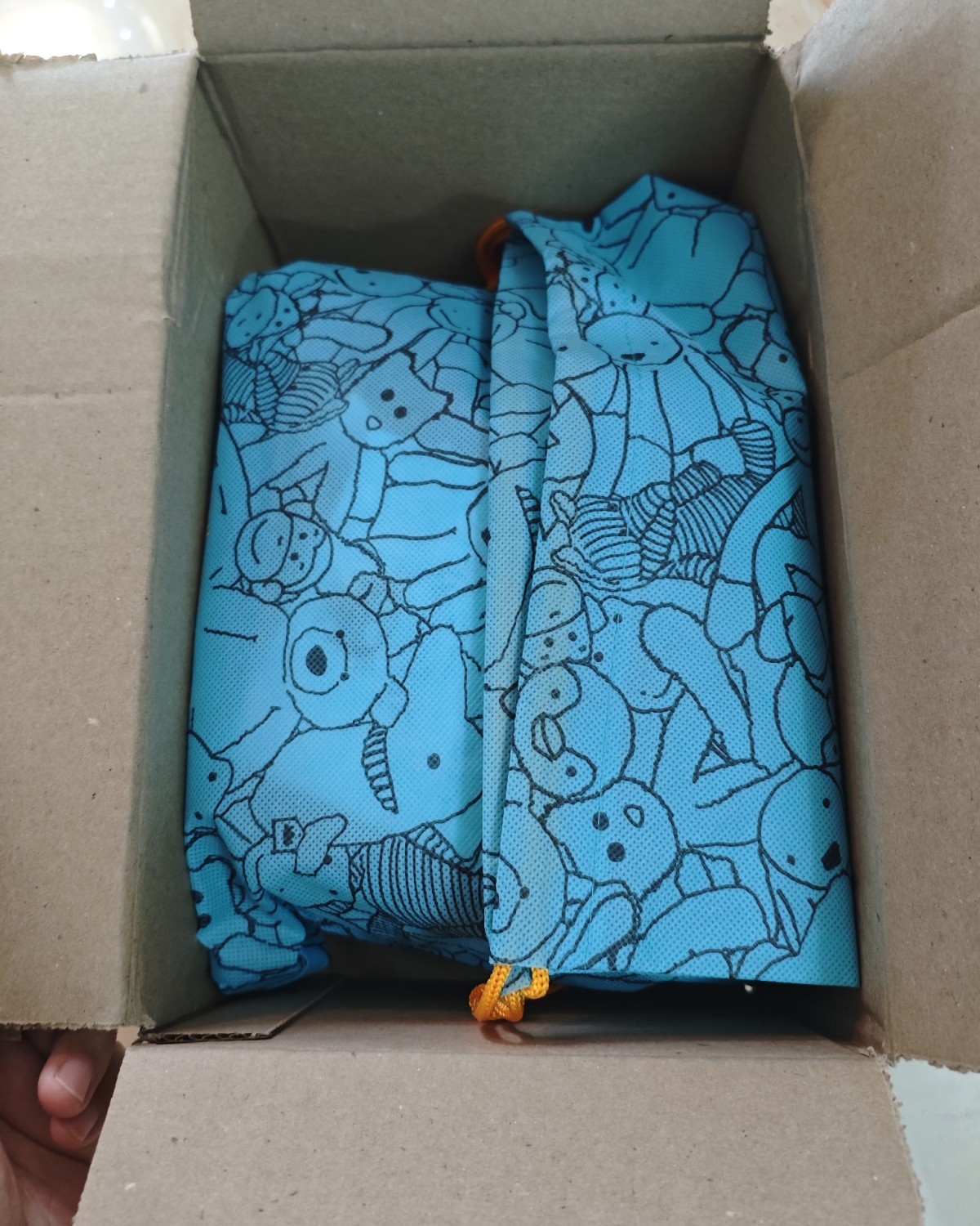 昨天到了我一箱jellycat，这是久违的官网没有砍单的品，