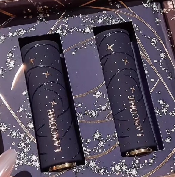 距离2024圣诞节越来越近，大牌们都相继推出了圣诞限定。今天