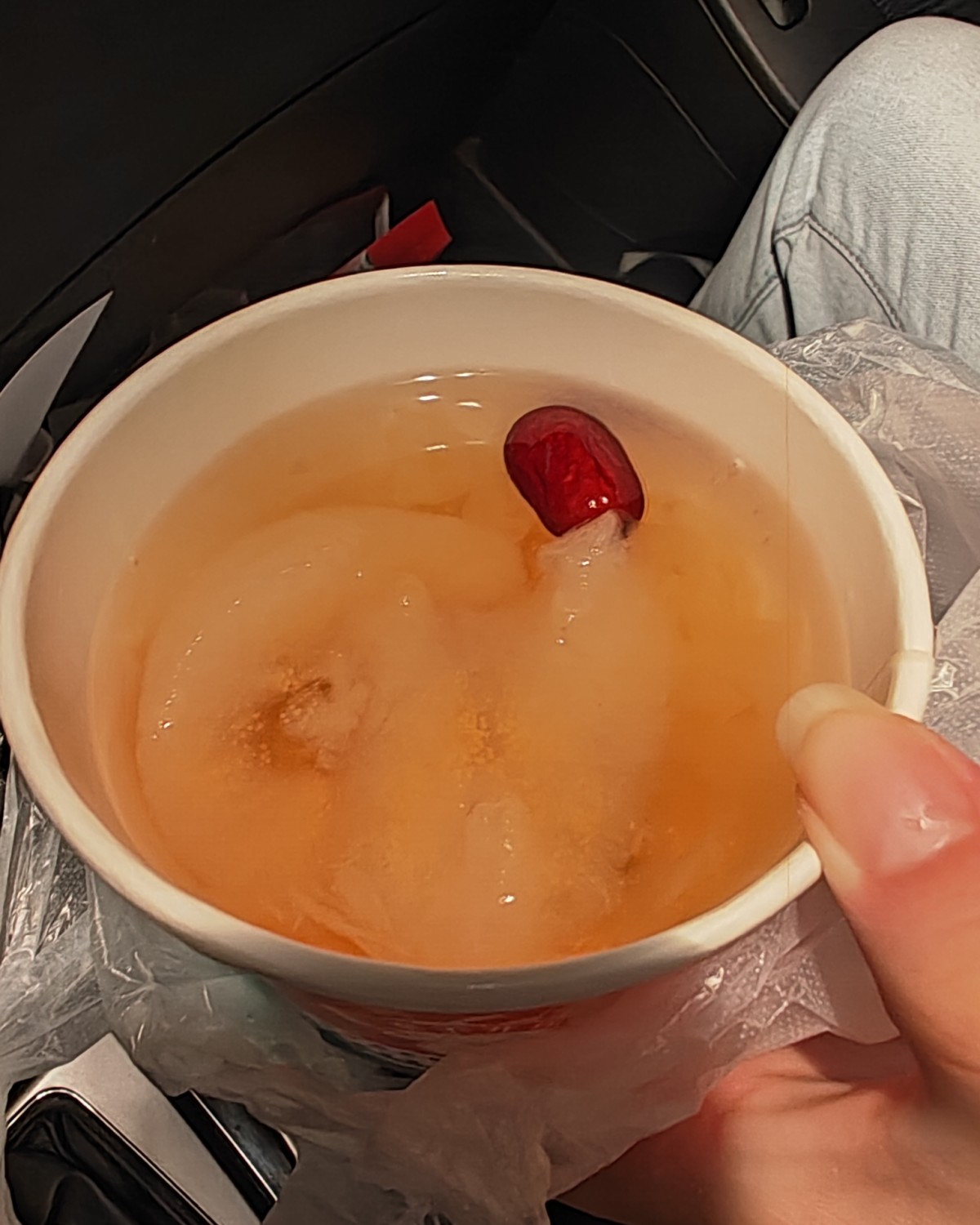 越长大越孤单，越长大越无聊，说的好像就是我，晚上出门浪，就喜