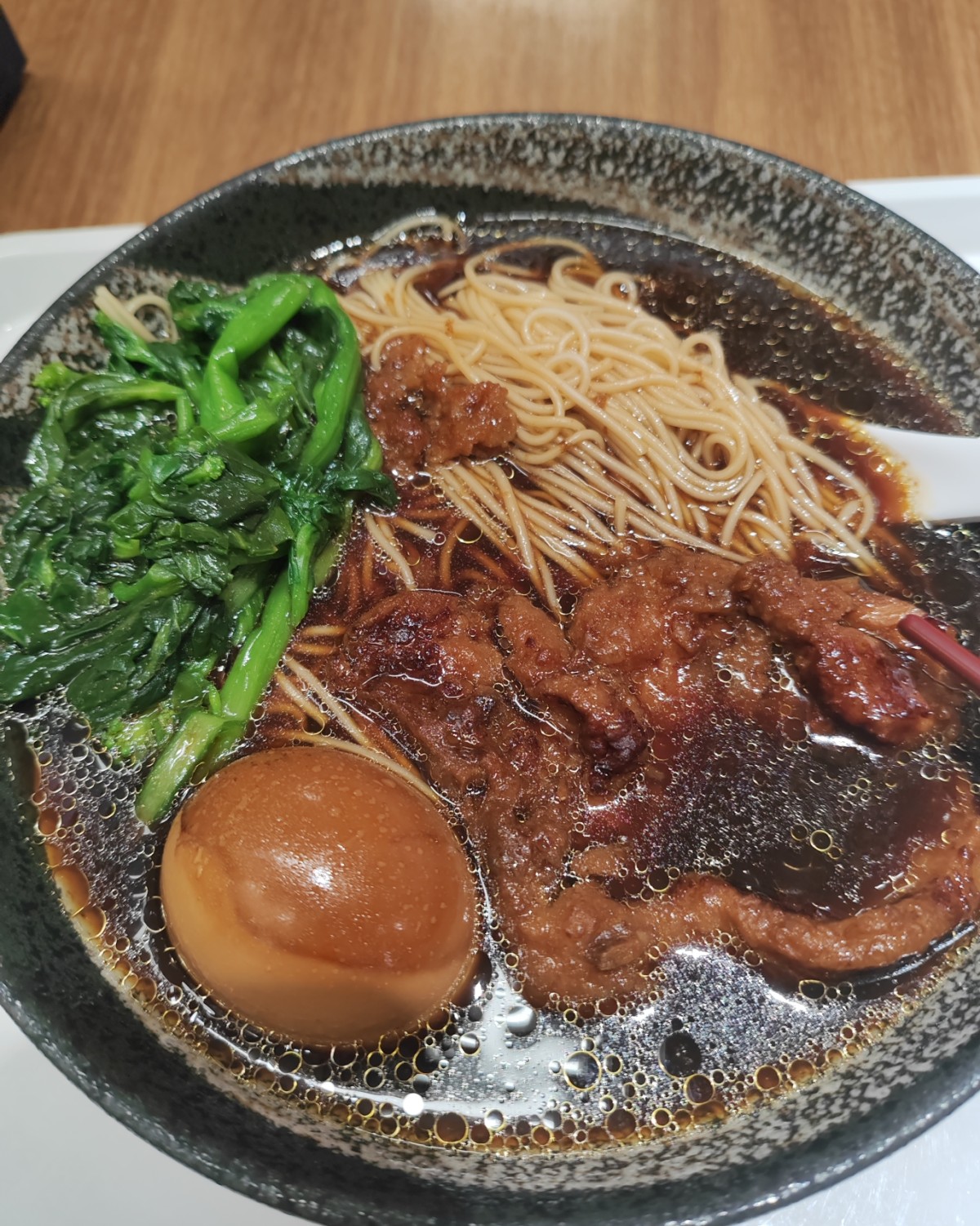 这是那天做完项目后饿了哈哈然后去楼下五芳斋点的一个红烧大排面