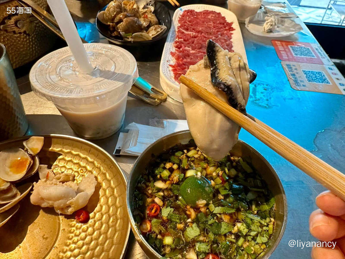 冬天当然是吃火锅更对味🍲，跟小伙伴一起约的火锅趴，糟粕醋火