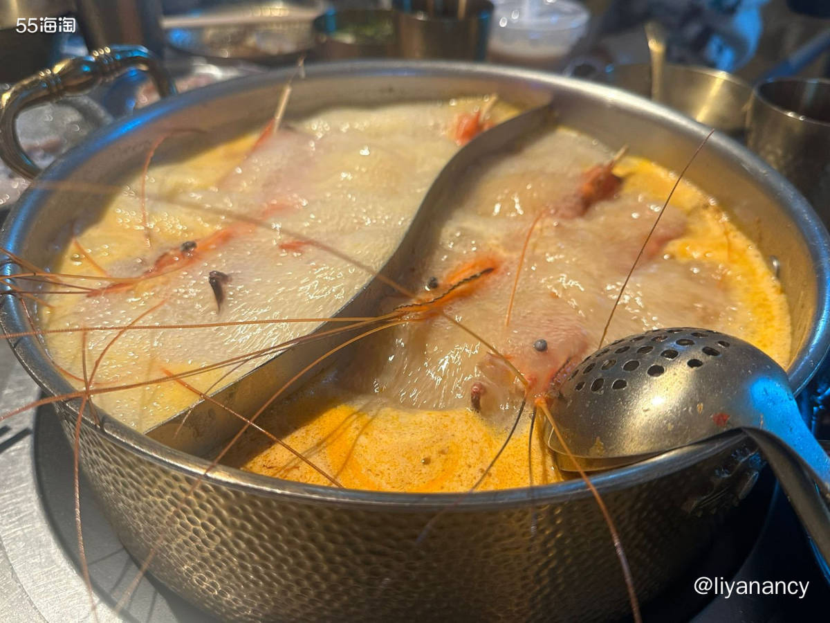 冬天当然是吃火锅更对味🍲，跟小伙伴一起约的火锅趴，糟粕醋火