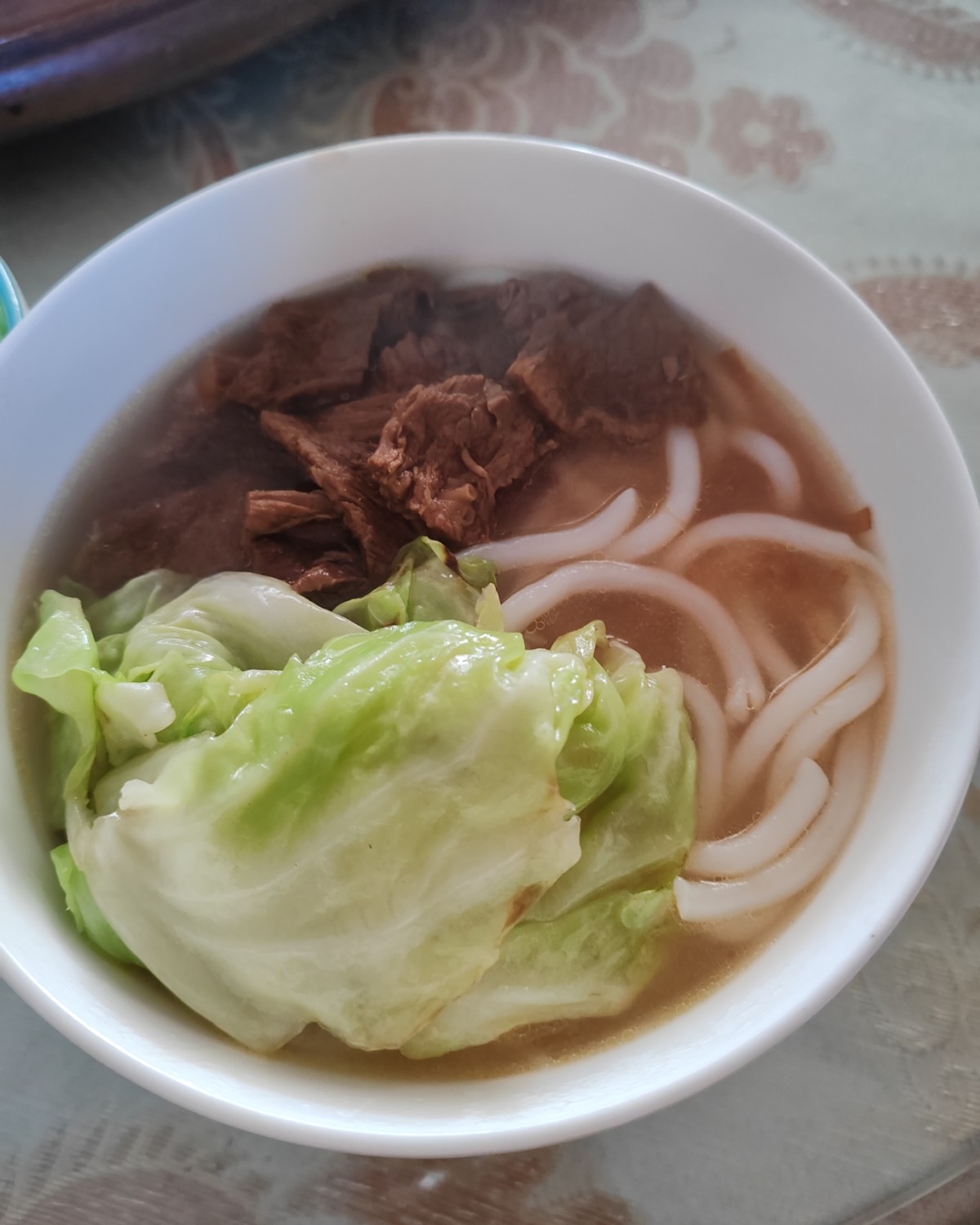 难得休息，早餐还是喜欢吃点汤汤水水的，正好之前买了乌冬面也没