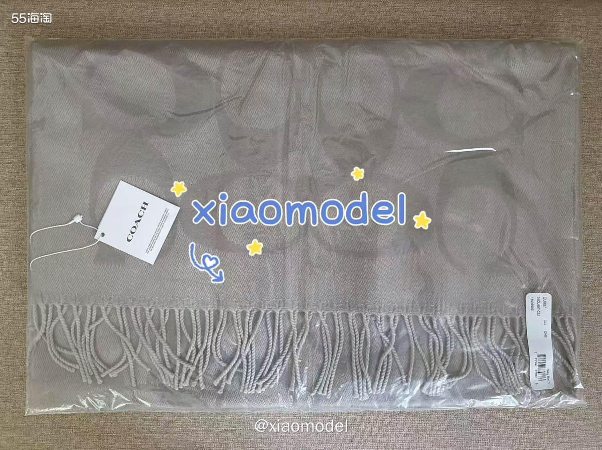 😀昨天又收到3条coach的围巾哦！  ☘️运单号：DE7