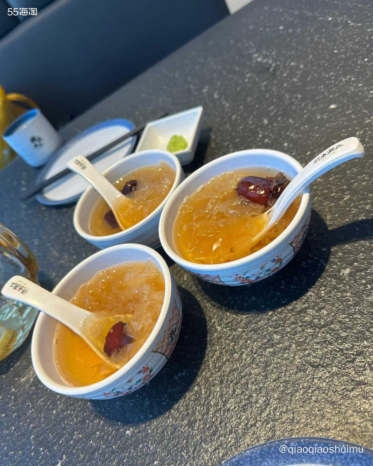 上周找了个中午跟爸妈约饭，去吃了好久没吃的将太无二。 妈妈想