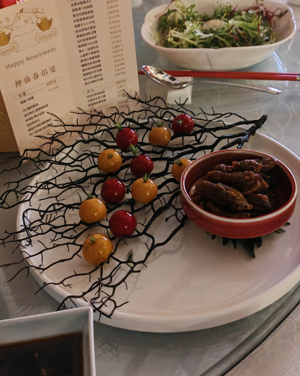 最近小红薯头条都是这场百万婚礼啊，据说还上了头条，作为一个现