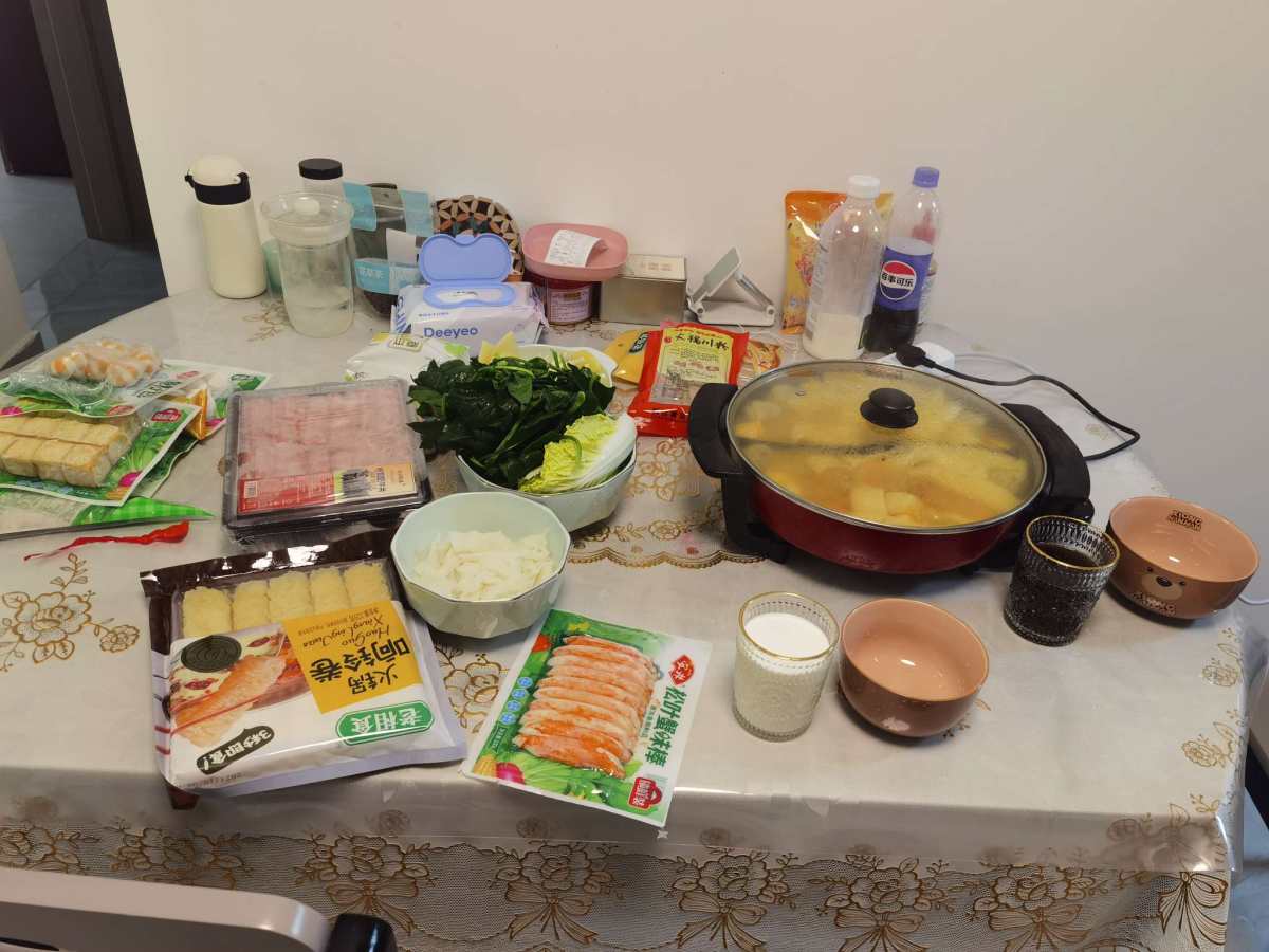 🌸来补美食帖了，先来分享一顿11月中旬的家庭小火锅，在新家