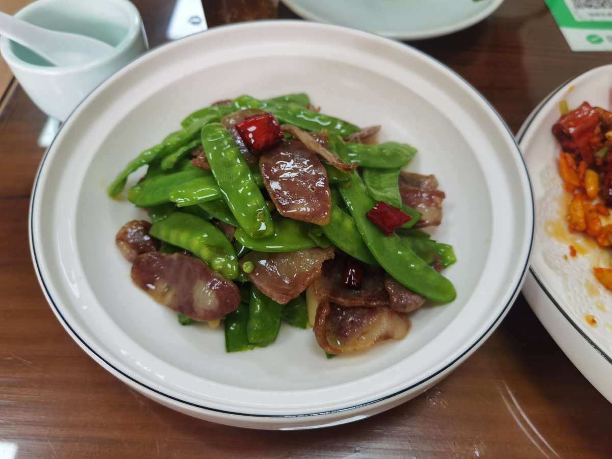 🌸公婆一直念叨着要去平湖羽绒城逛逛，上周六就安排了。我们离