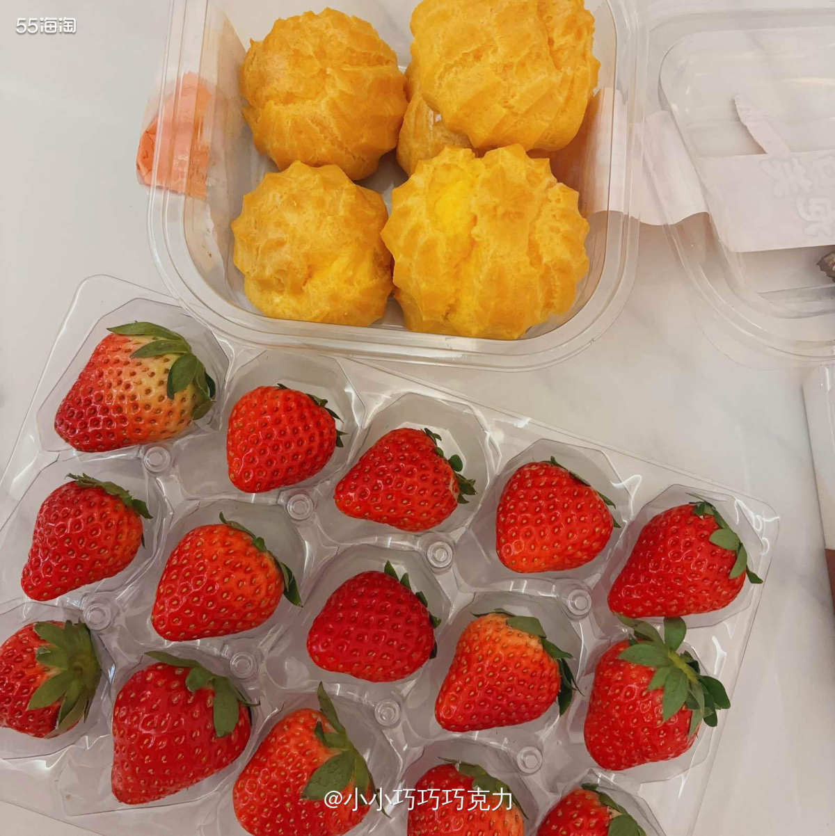 冬天的水果最好吃的就是车厘子和草莓了吧，前几天队友买了车厘子
