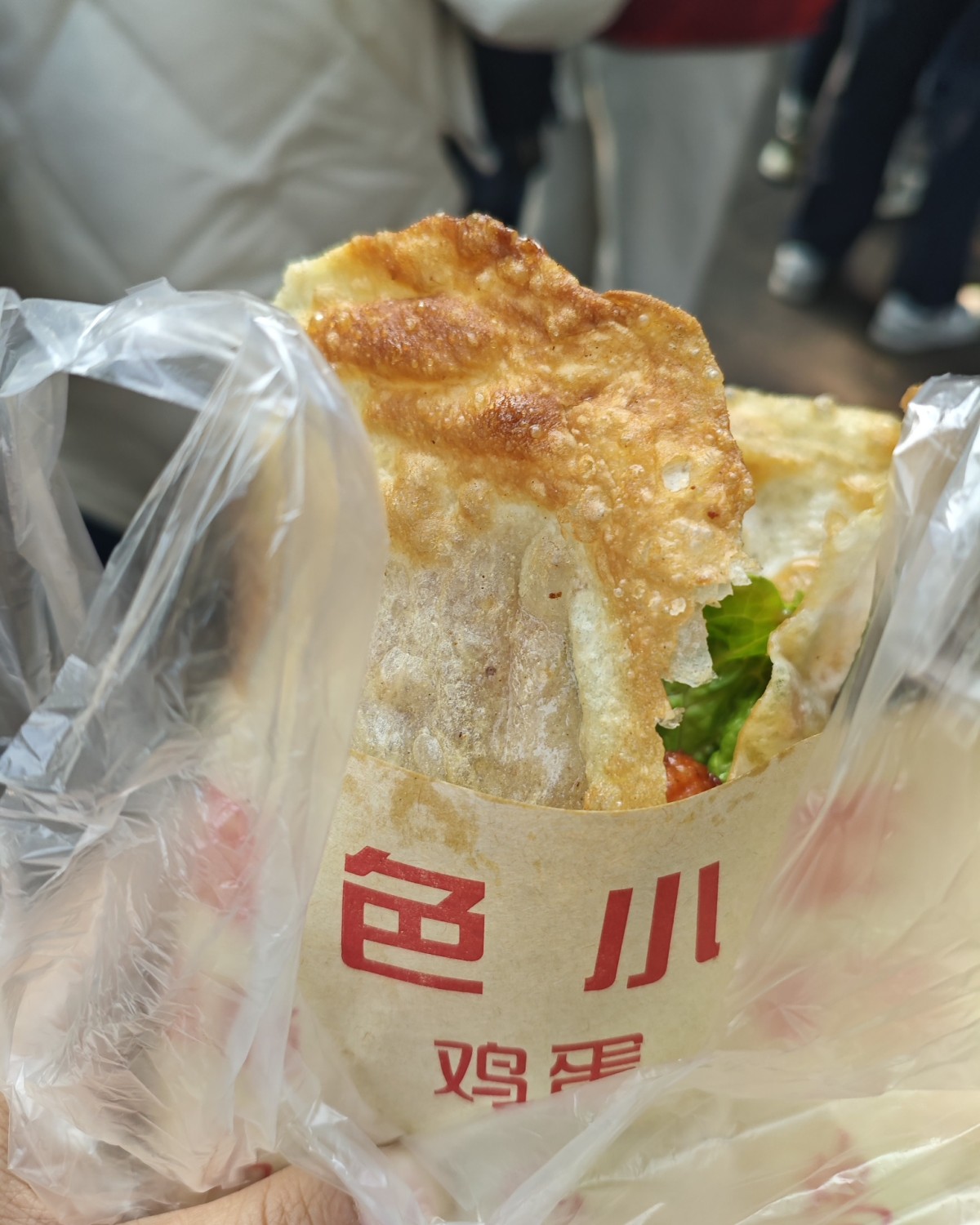 今天突发奇想，想去长沙的大学城打卡找吃的，听说网红的小吃不错