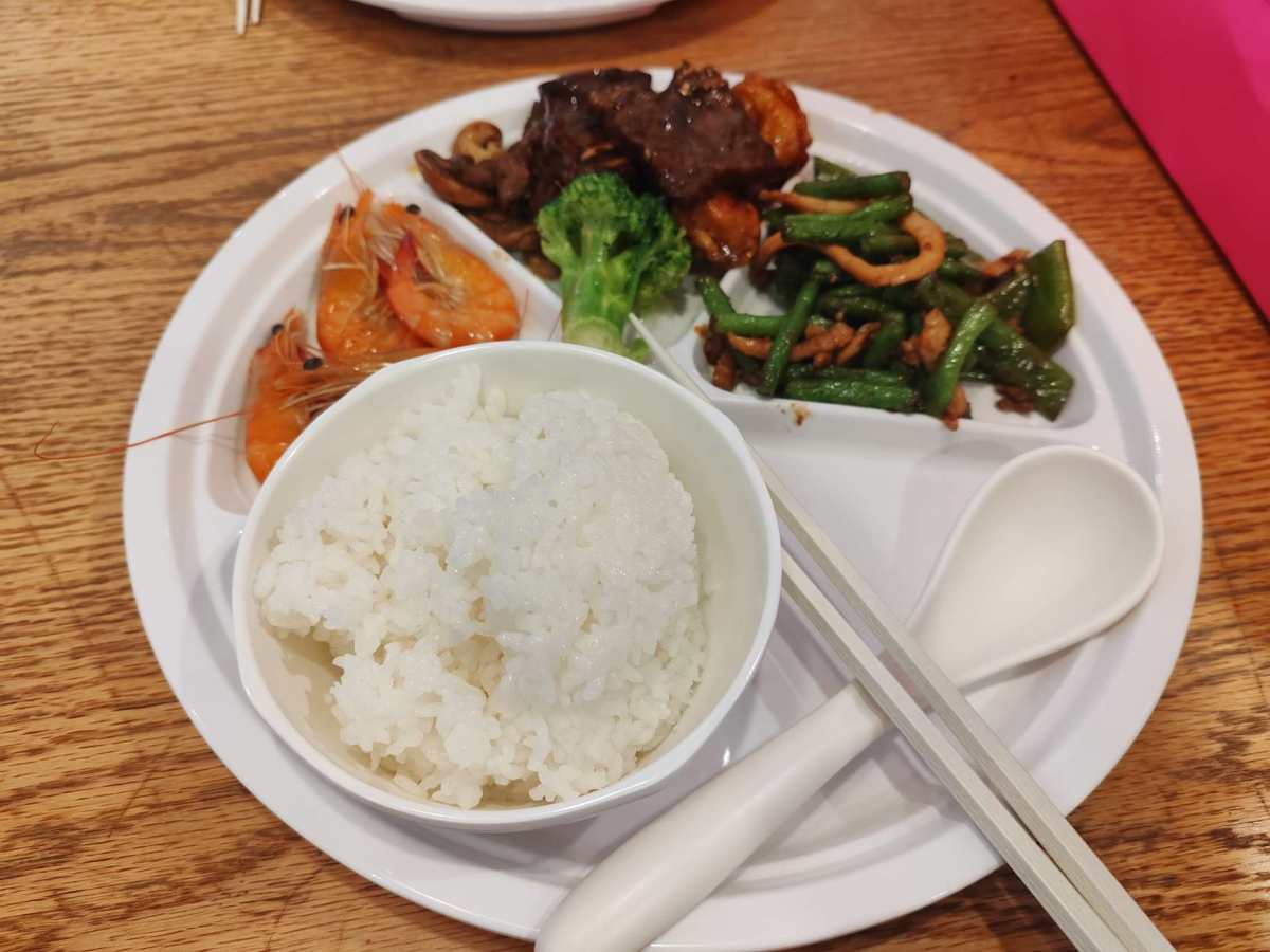 忙碌的工作中，偷得浮生半日闲，那就带这沫沫宝宝去逛一下商场吧