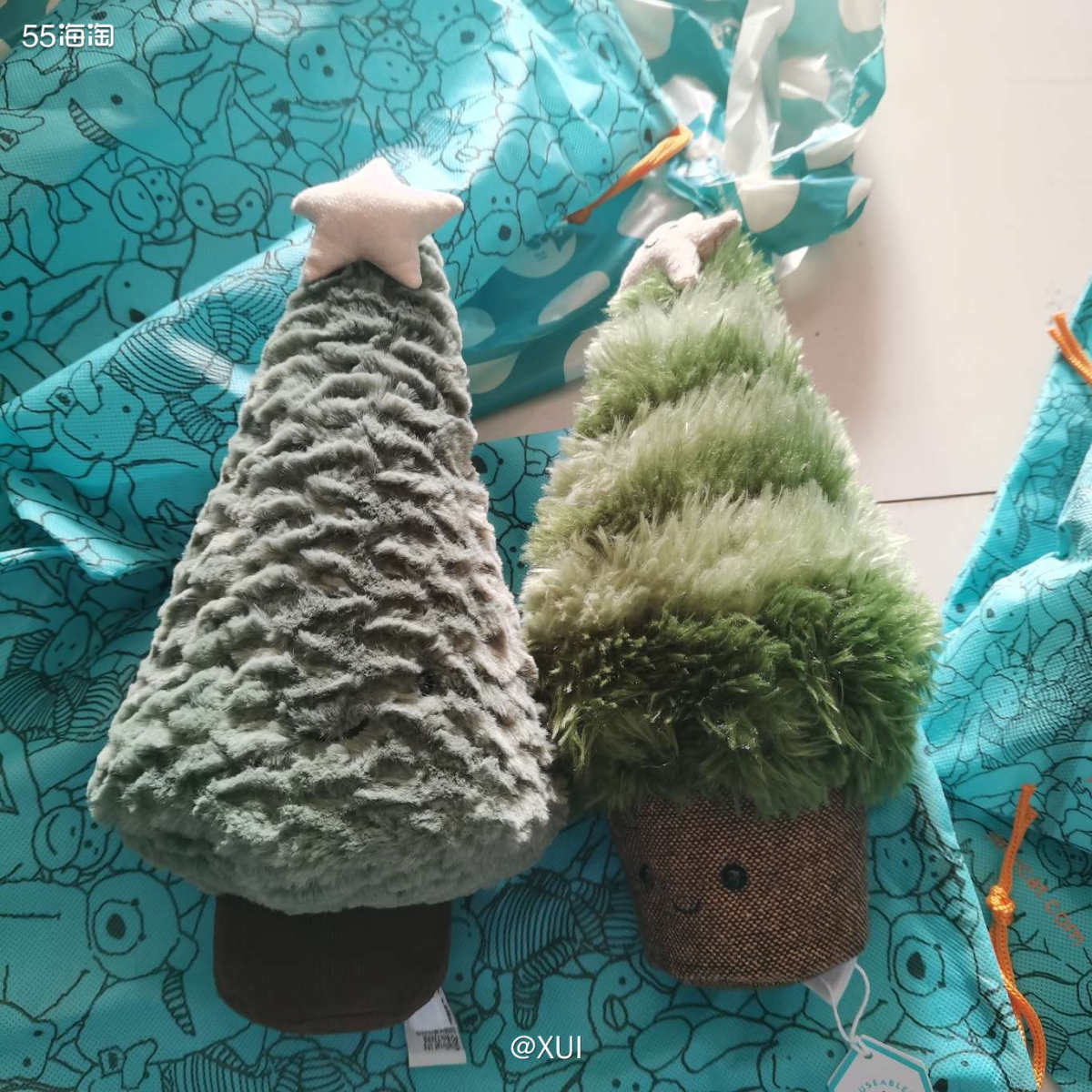 jellycat圣诞树赶在了圣诞之前到达啦～和前面买的tin