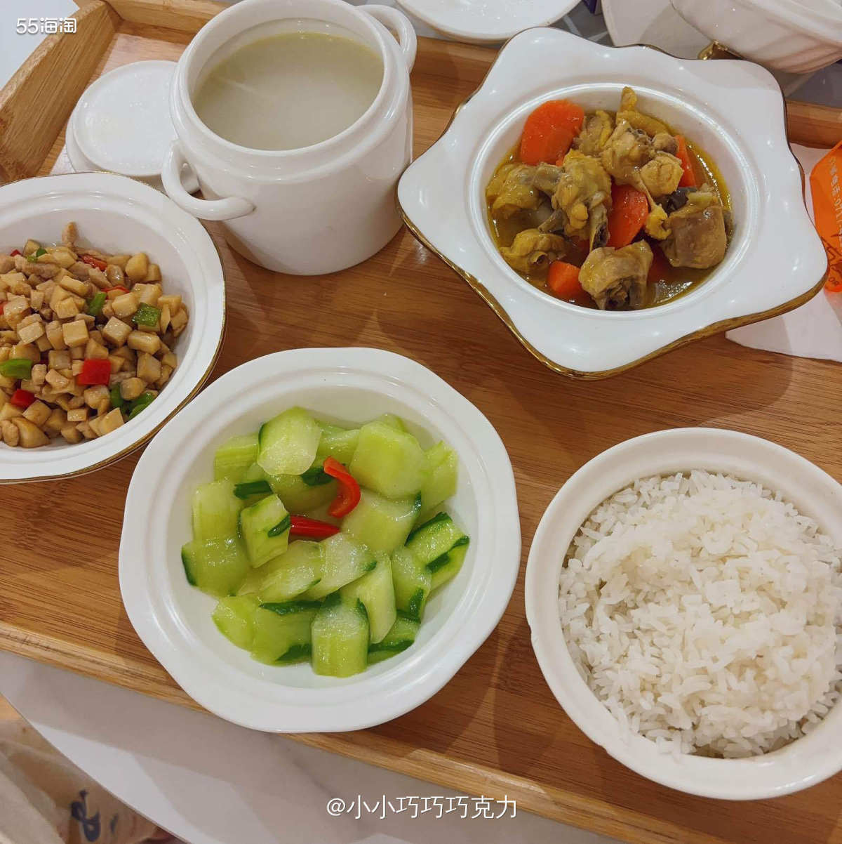吃了好久的月子餐真是吃腻啦，偶尔有些味道还不错的，不至于寡淡