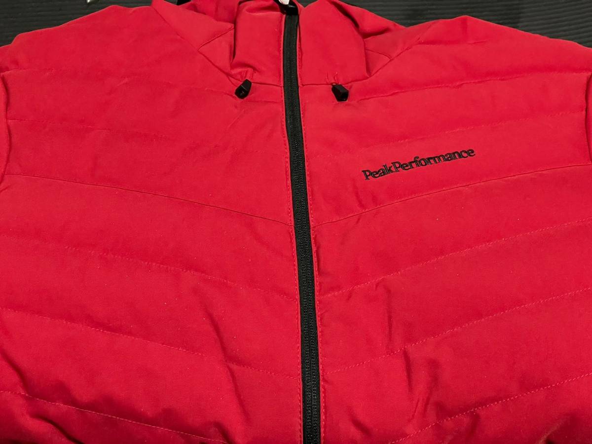 这是购自英国户外网站SP的一件PP frost滑雪夹克。原价