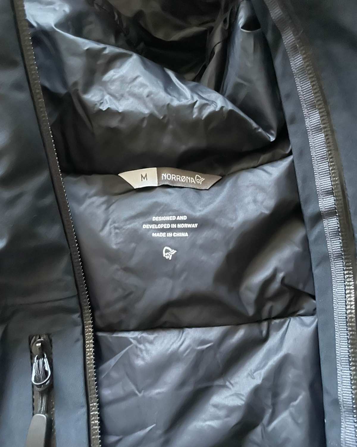 最近入手的一件Norrona外套，购自美国户外网站backc