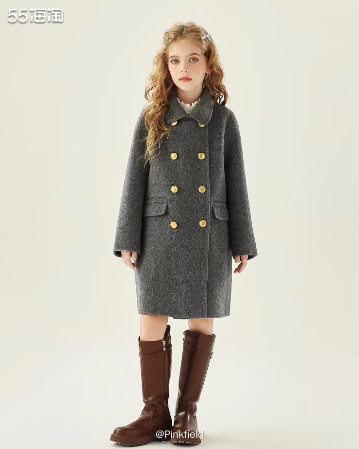 这件大衣也是上周在淘宝买的，这两年买的都是羽绒服，加上孩子舅