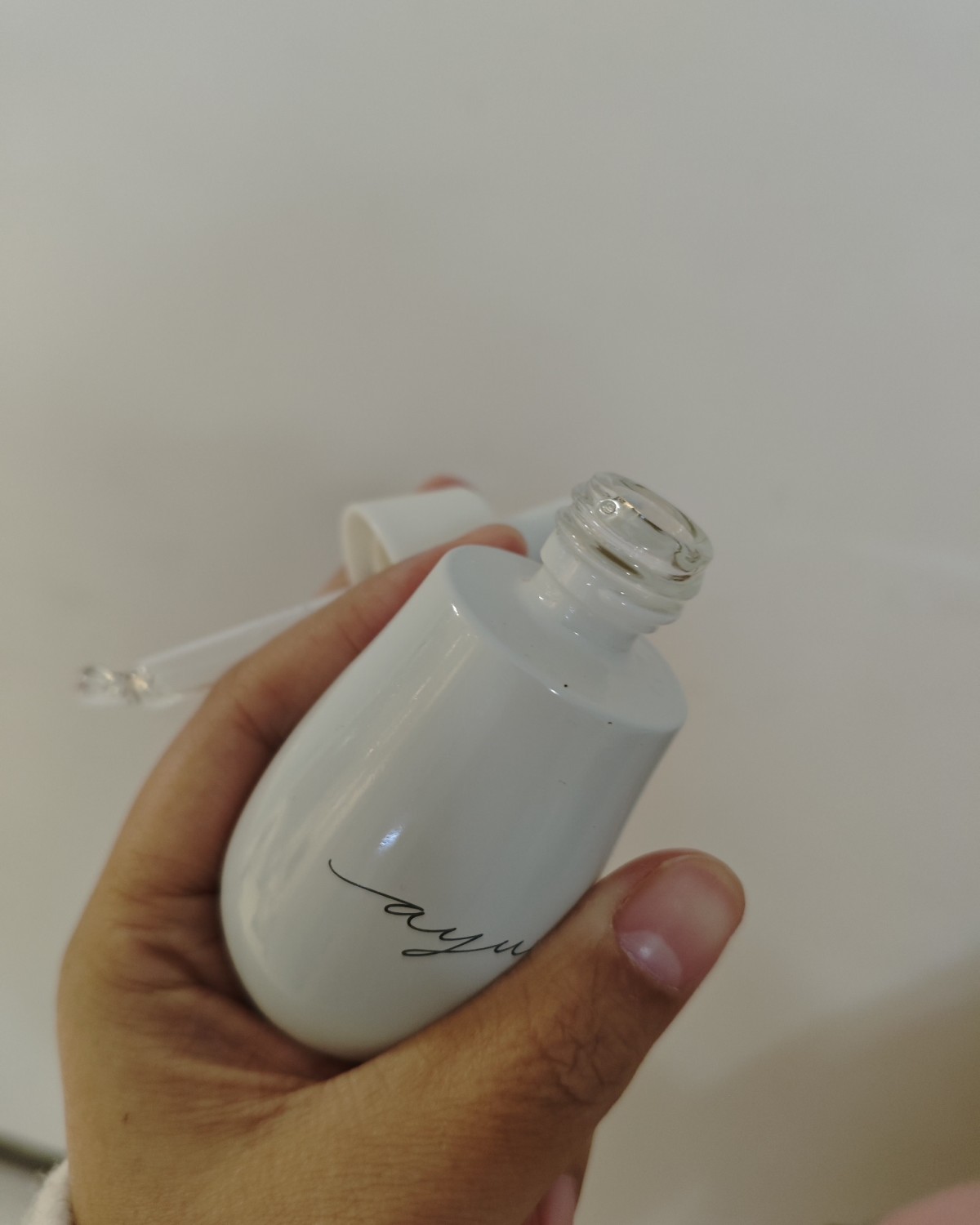 秋冬如果说最最滋润的护肤品那还是精华油，我最近用空了一款精华