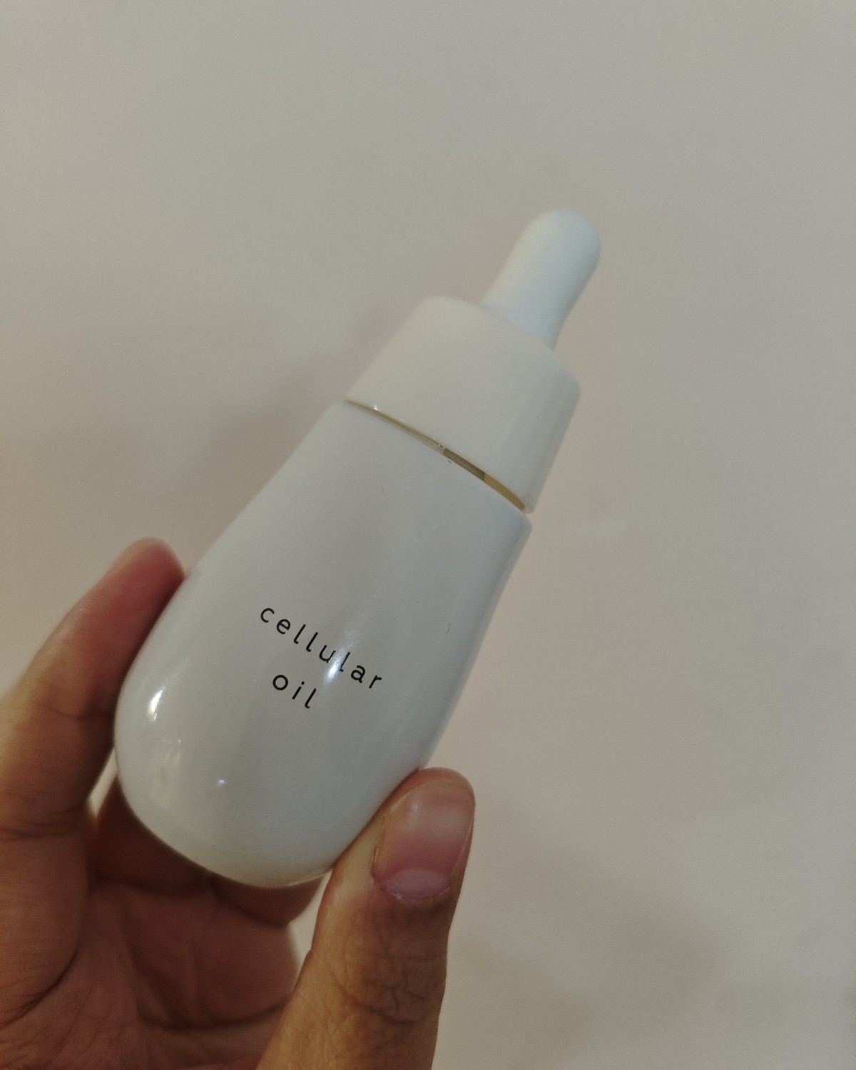 秋冬如果说最最滋润的护肤品那还是精华油，我最近用空了一款精华