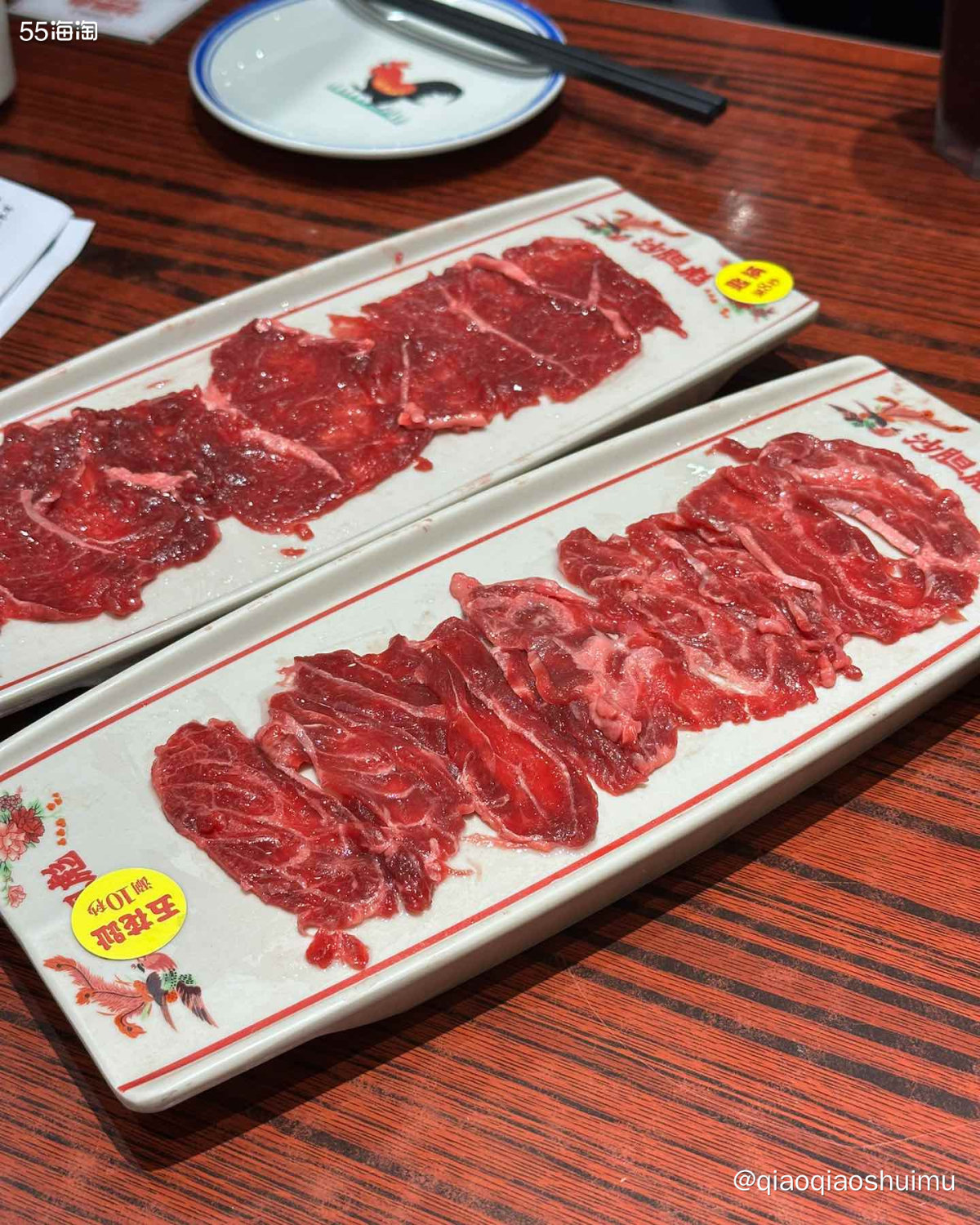 这家牛杂煲看到过n次，听说是网红店。昨天下午吃饭早，没有排队