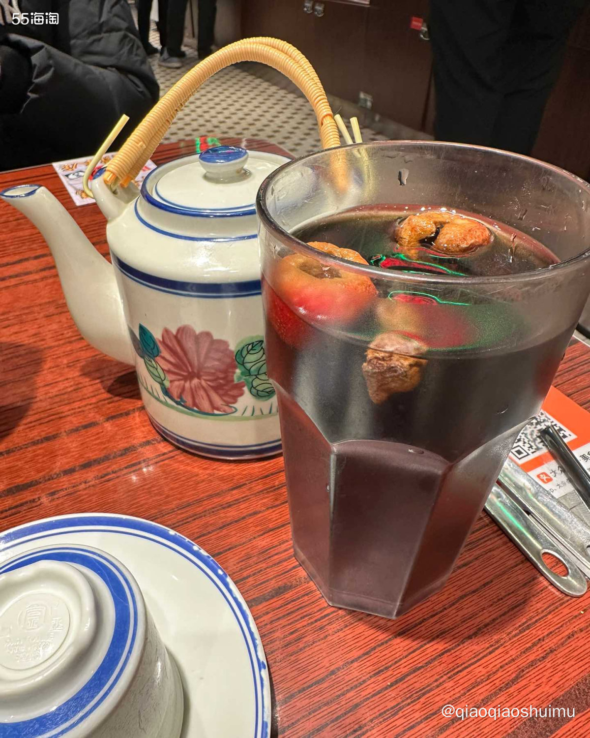这家牛杂煲看到过n次，听说是网红店。昨天下午吃饭早，没有排队