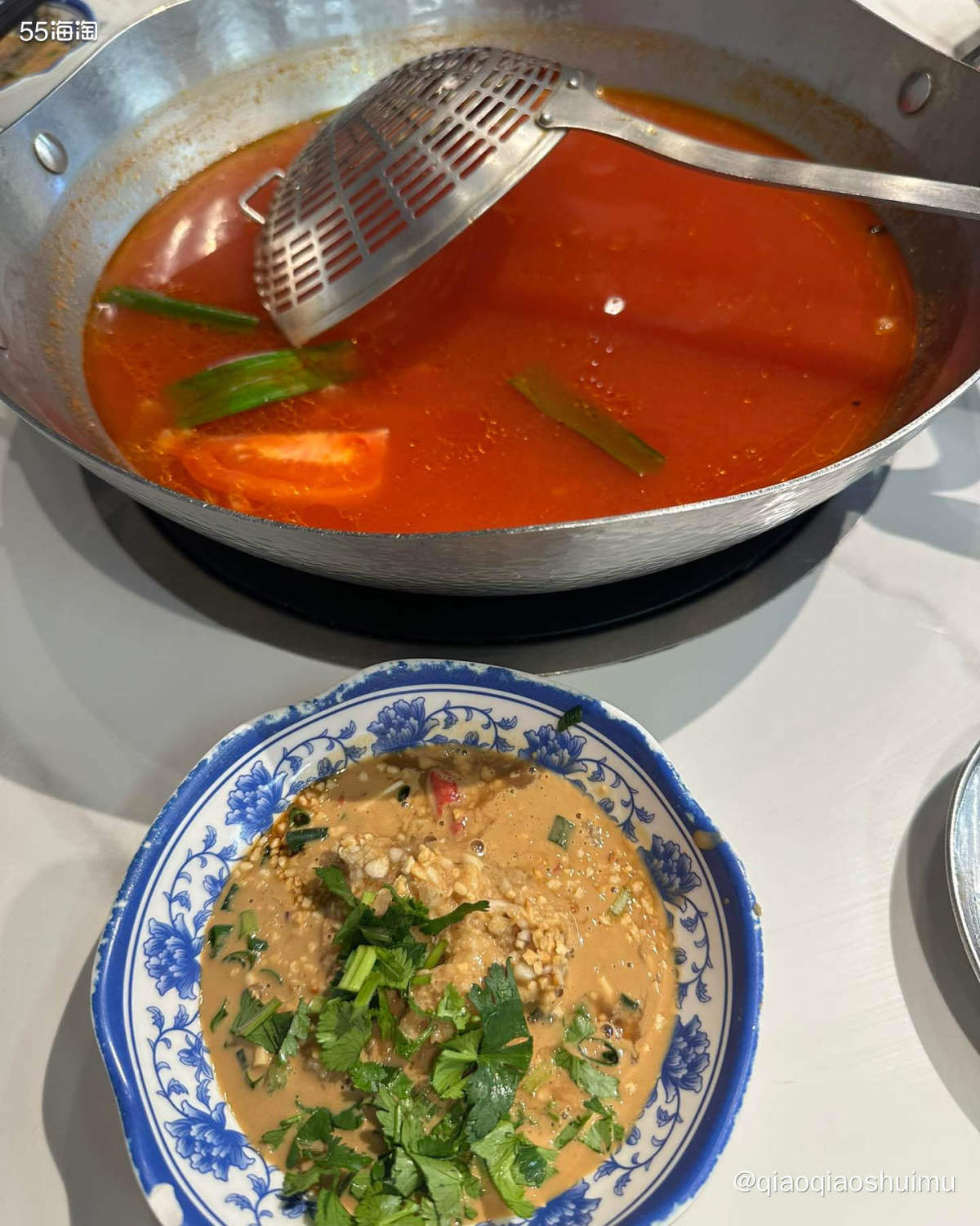 这几天特别想吃贵州酸汤火锅，昨天去了一家，还排了一会儿队呢。
