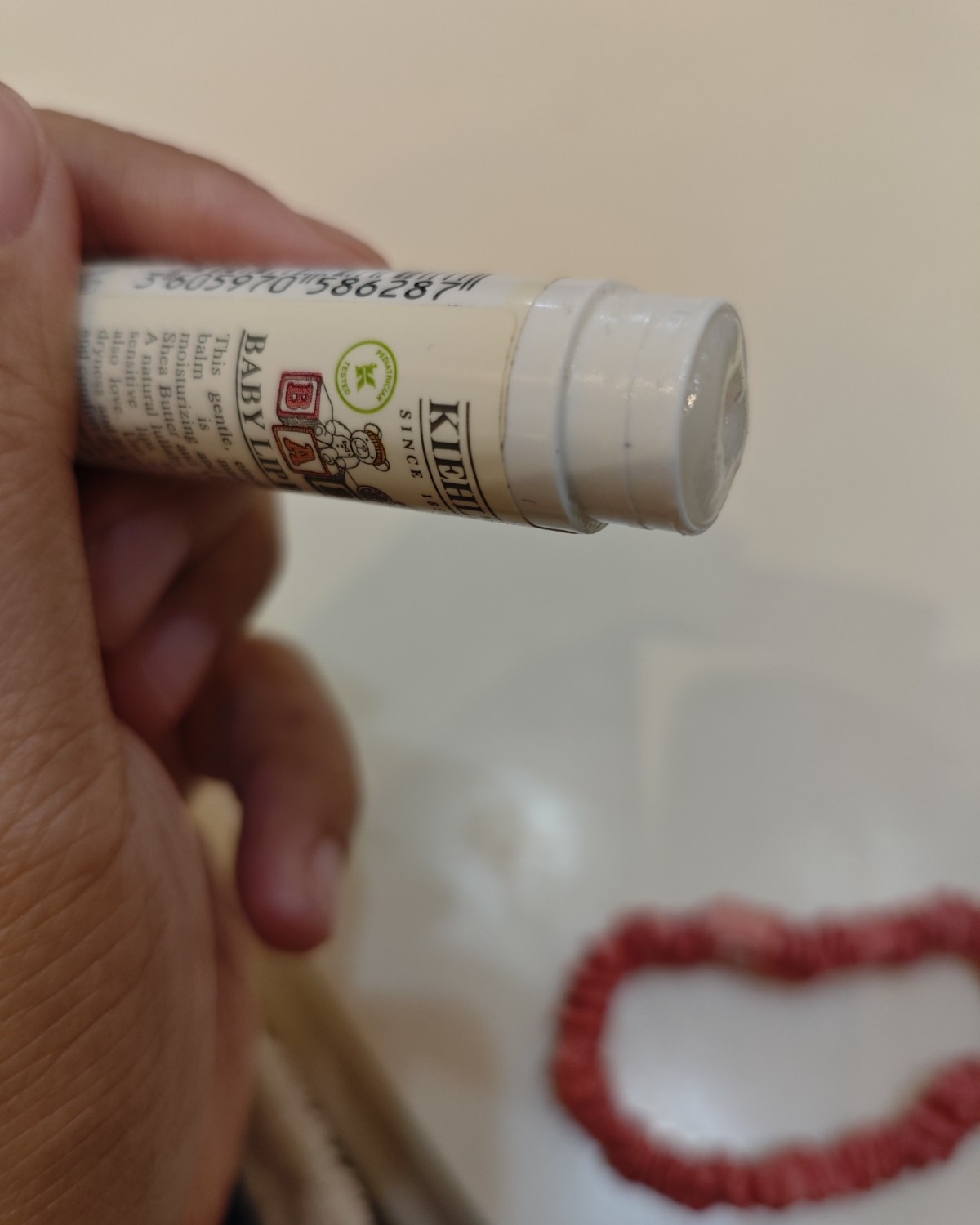 科颜氏的宝宝系列非常热门，每次宝宝面霜和唇膏都要靠抢的！  