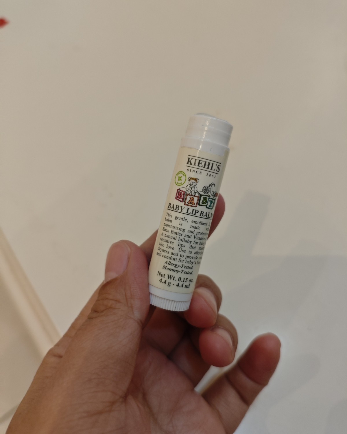 科颜氏的宝宝系列非常热门，每次宝宝面霜和唇膏都要靠抢的！  