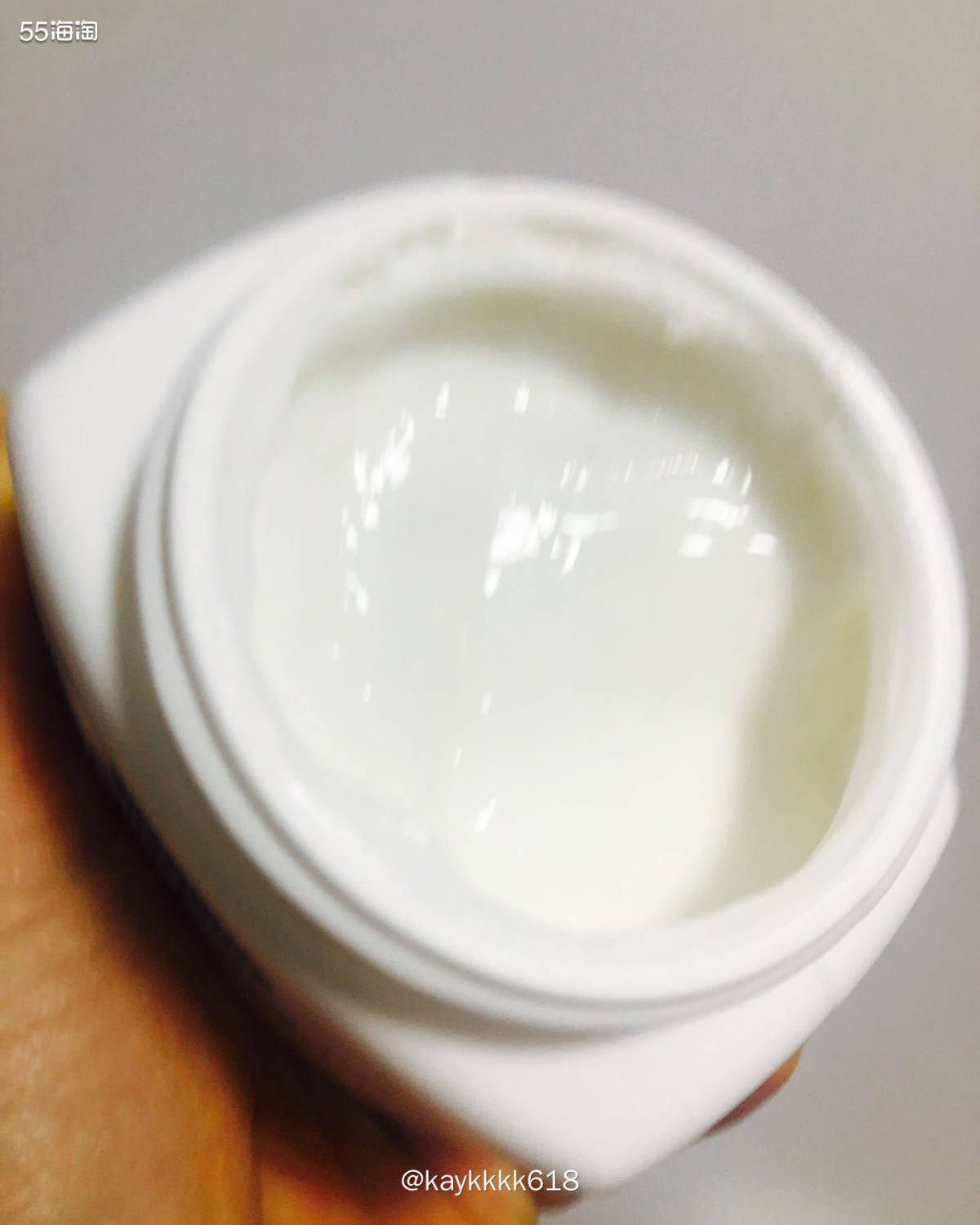 冬天干燥起皮除了脸上全身最招罪啦！所以身体乳对抗起皮干燥最重