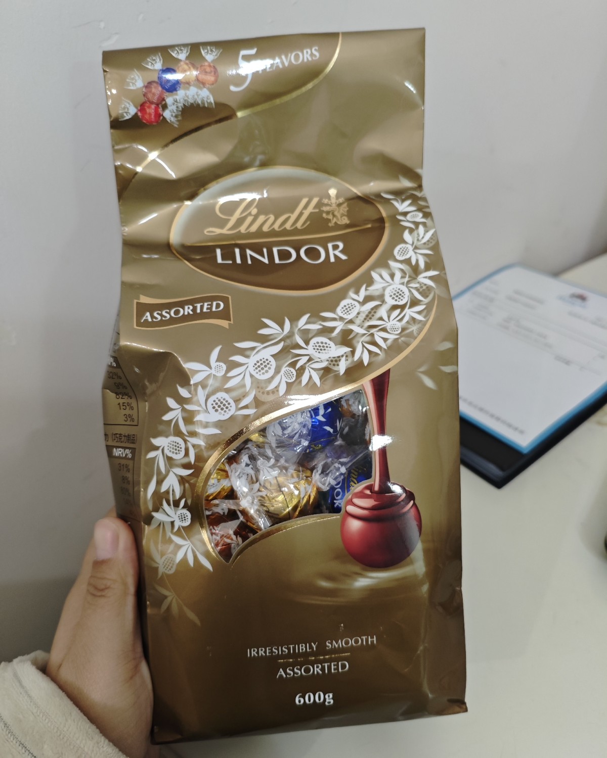 看到55的国内群里有分享瑞士莲巧克力的活动，赶紧下手一单！ 