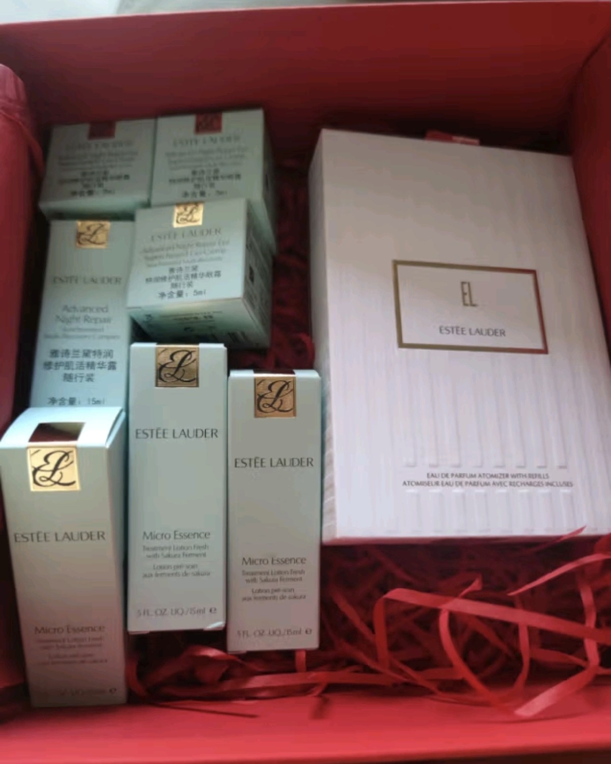 早上无事逛了一圈京东 发现哦雅诗兰黛家有一个典藏香水临期特价