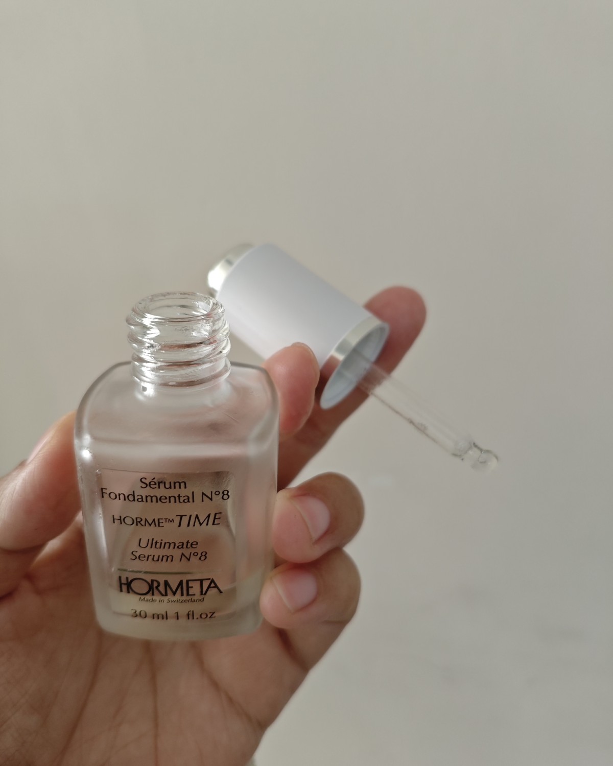 最近在用瑞士的高端产品欧米达，一瓶精华快用空了，非常喜欢呢！