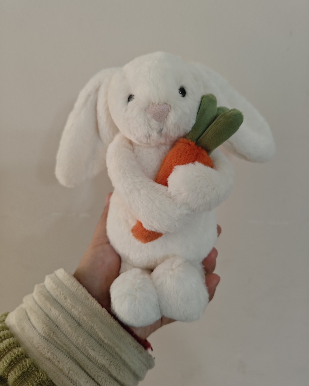 接近过年jellycat越来越火热了，我就最近在self买了